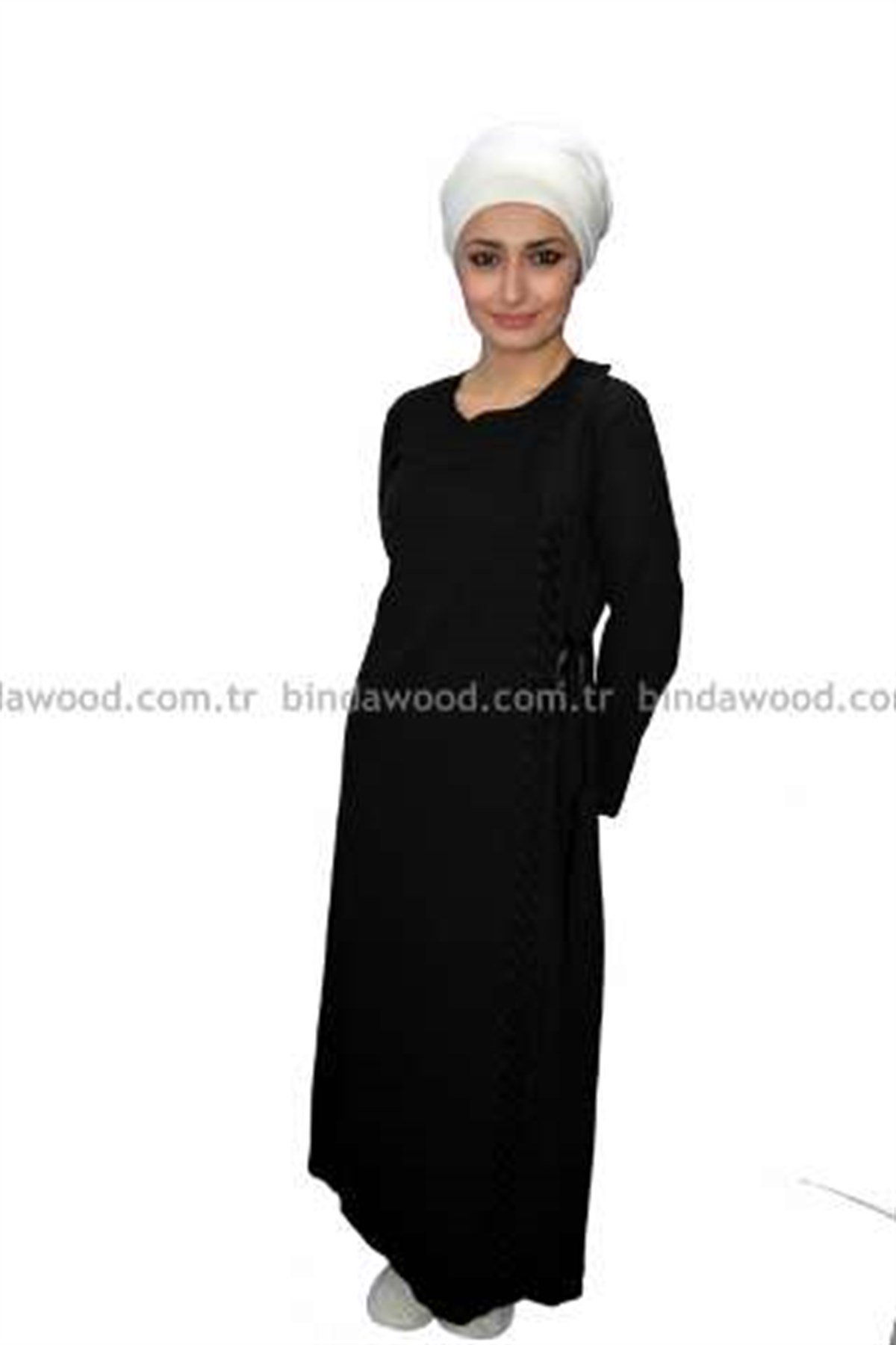 Siyah Renkli Nakışlı Pamuklu Ferace