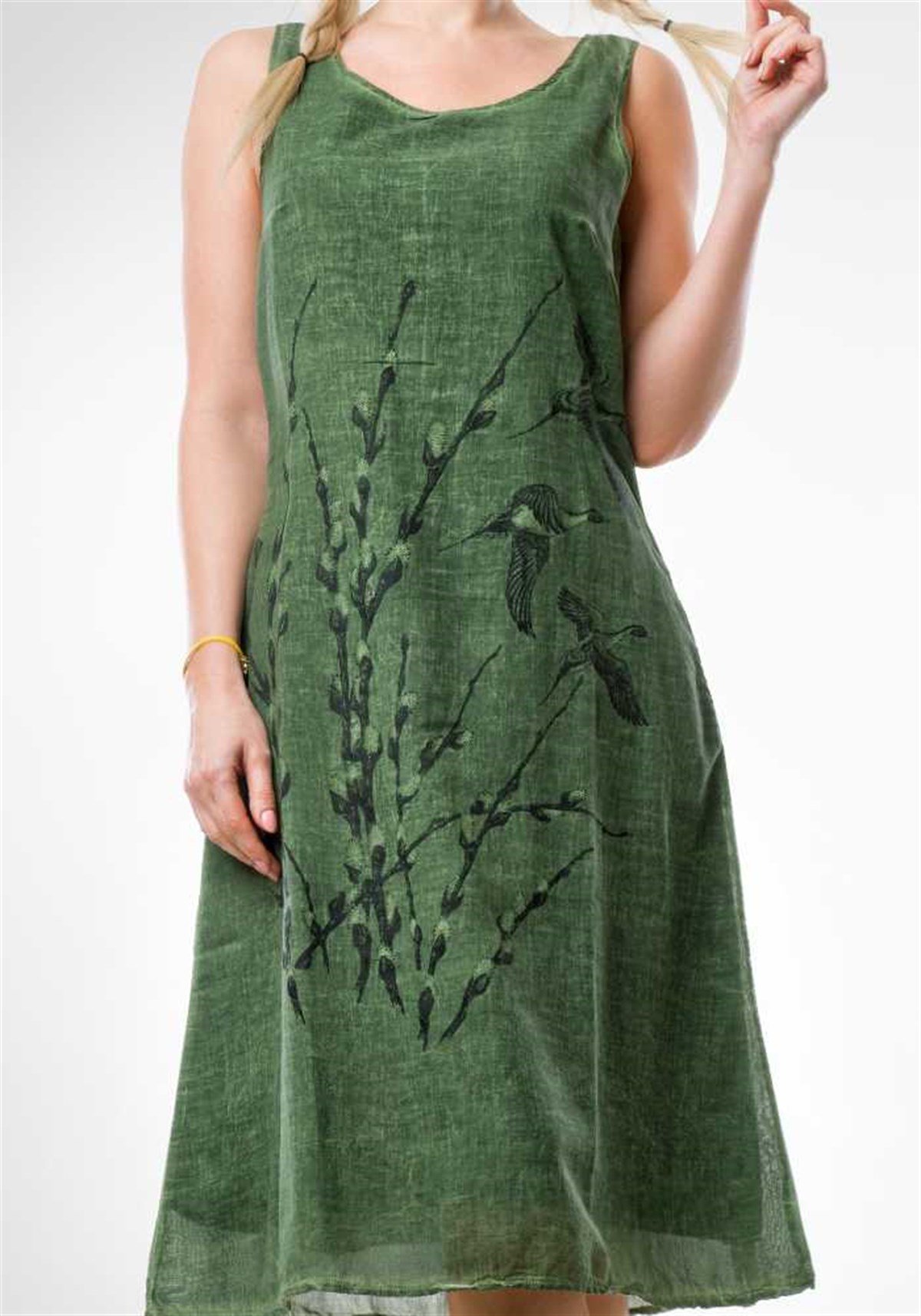 Yeşil Askılı Nakış İşlemeli Uzun Elbise