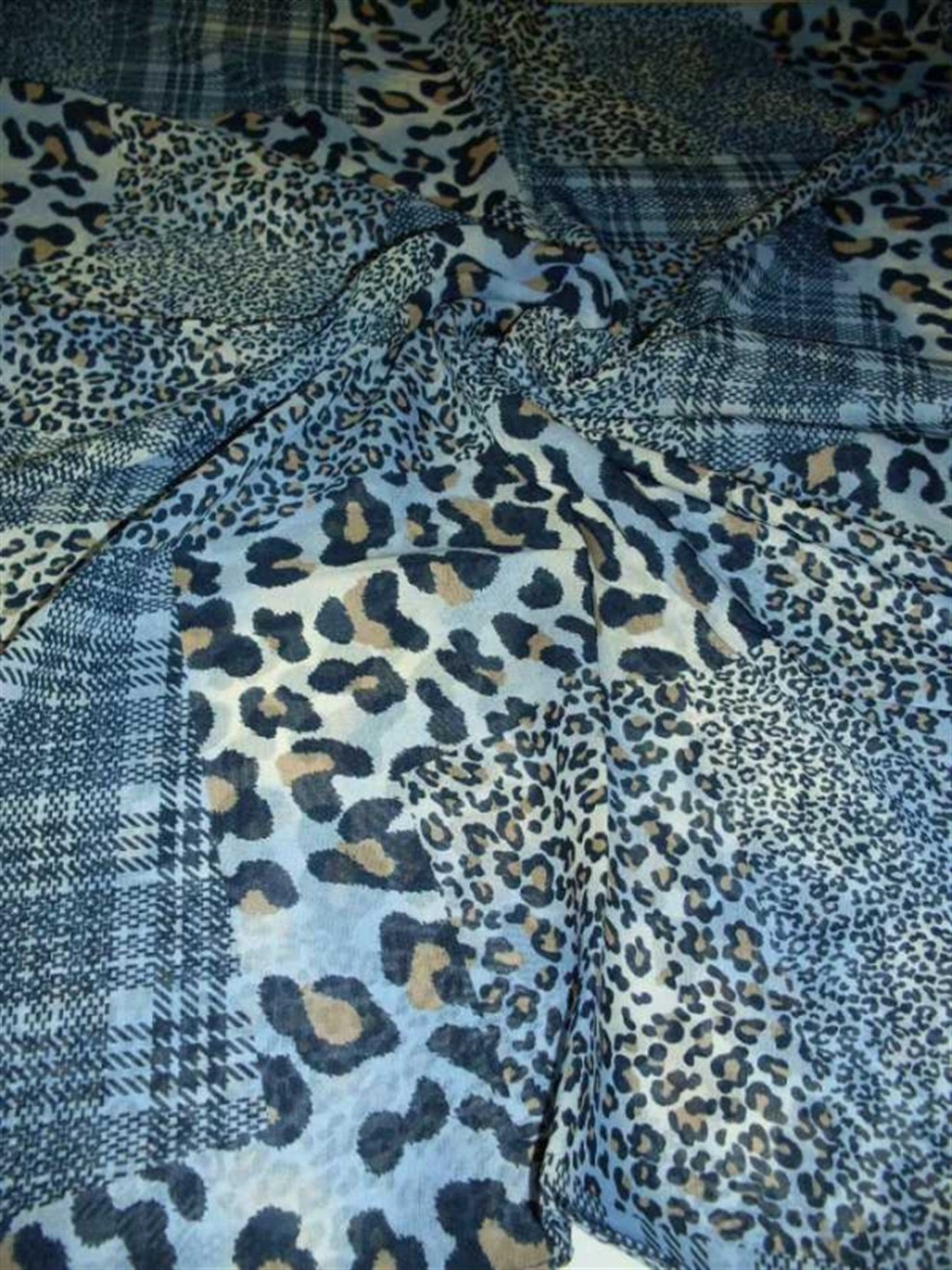 Yeşil Leopar Desenli Tesettür Şal