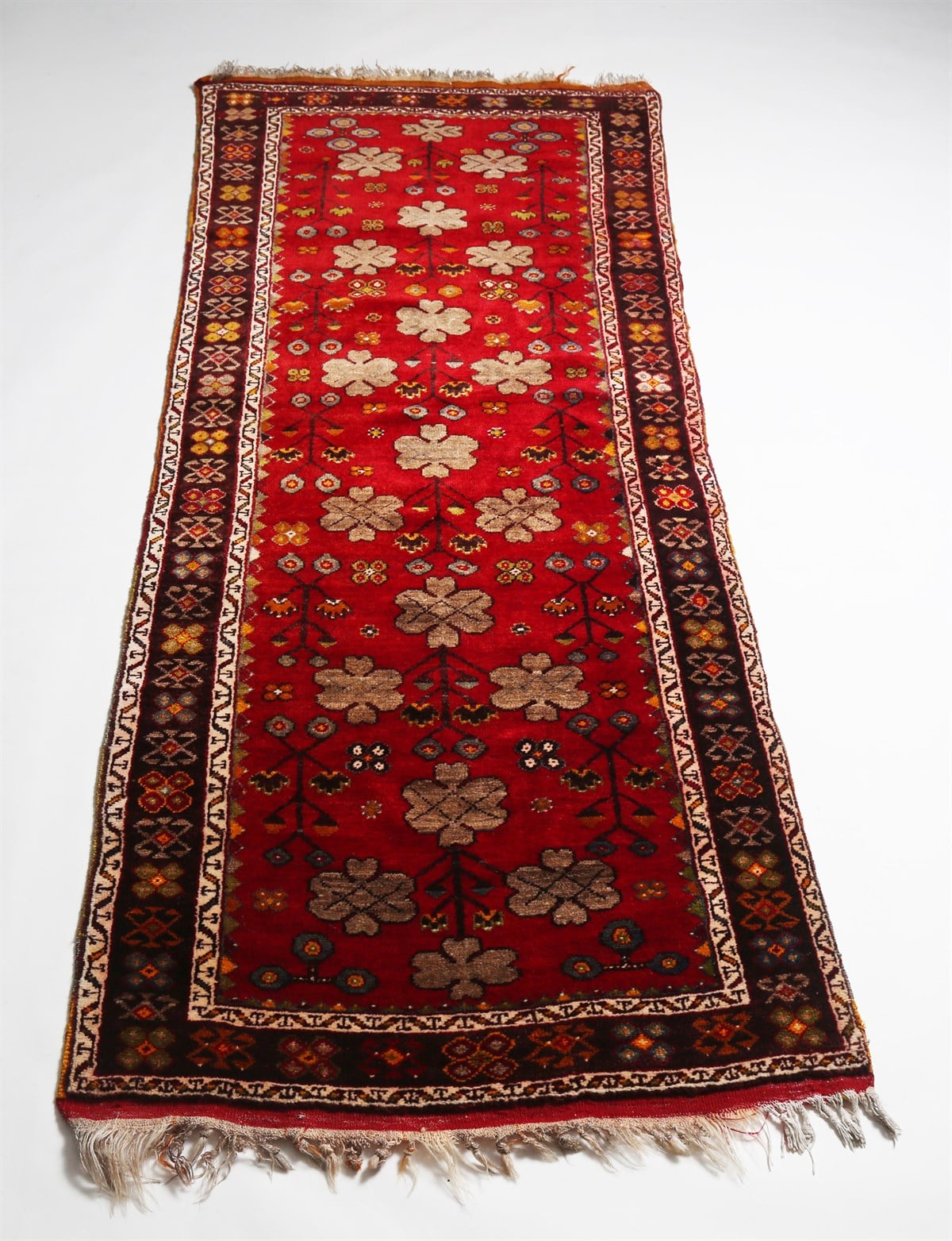 Çam Halı Anadolu Kula Halısı 1130 Renkli Kök Boyalı Yün El Dokuması Halı