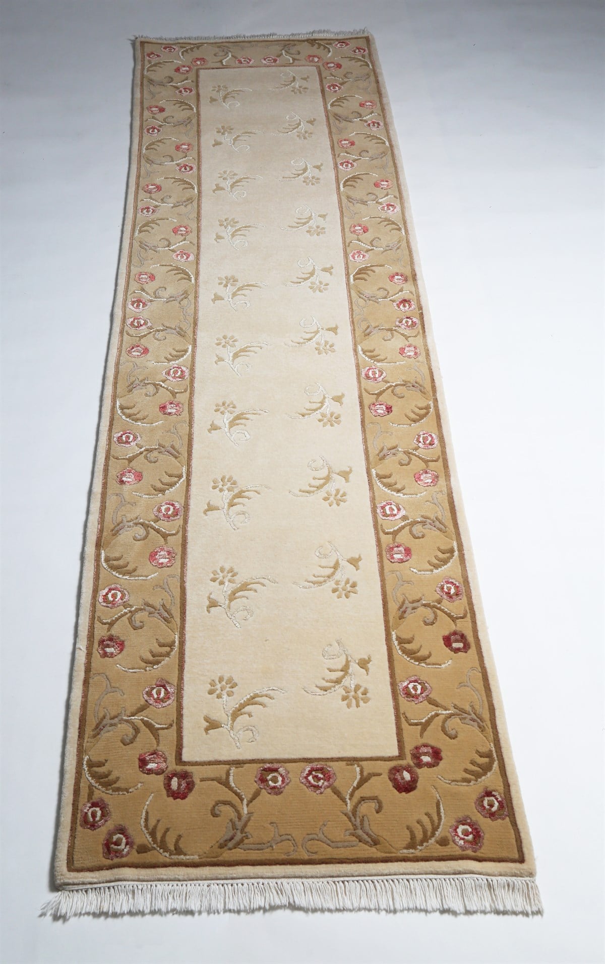 Çam Halı Astragan SSV 837 Krem Modern Desen Yün El Dokuması Halı