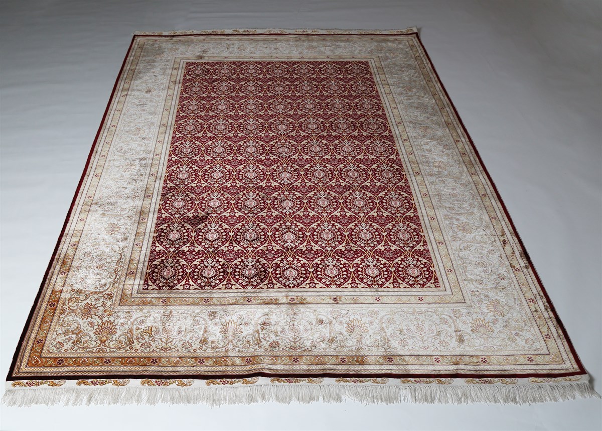 Çam Halı Floş İpek Kırmızı 1383 İpek El Dokuması Halı