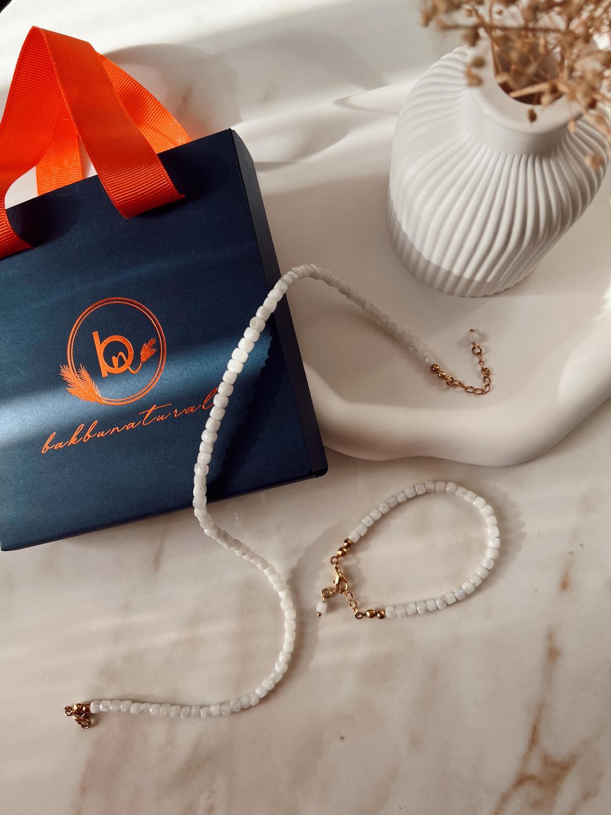 1.Sınıf Kare Kesim Fasetli Aytaşı Kolye ve Bileklik Set(Gold Zincir)