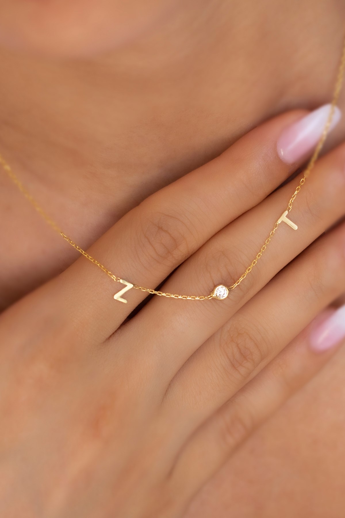 Gümüş Tek Taş Harf Kolye