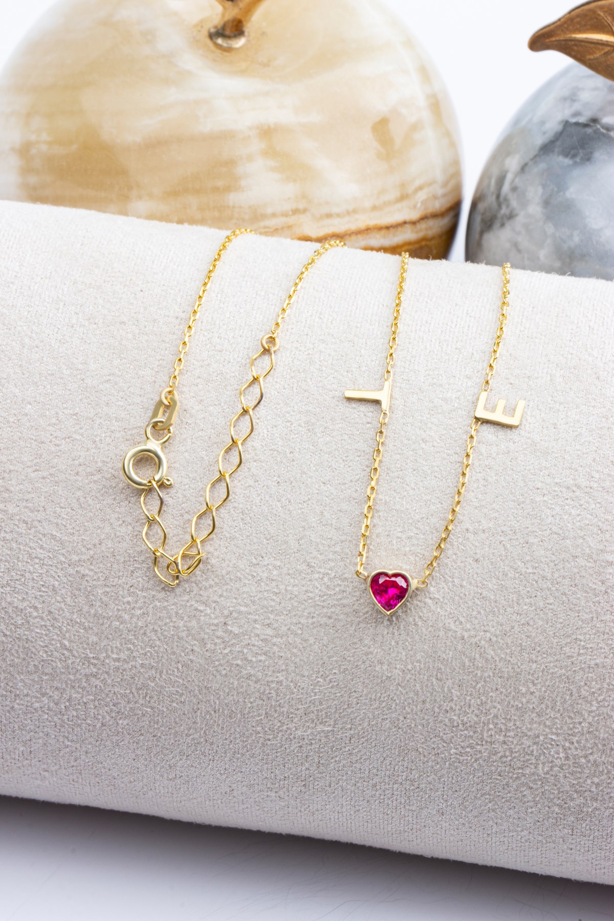 Gümüş Kalp Taşlı Harf Kolye