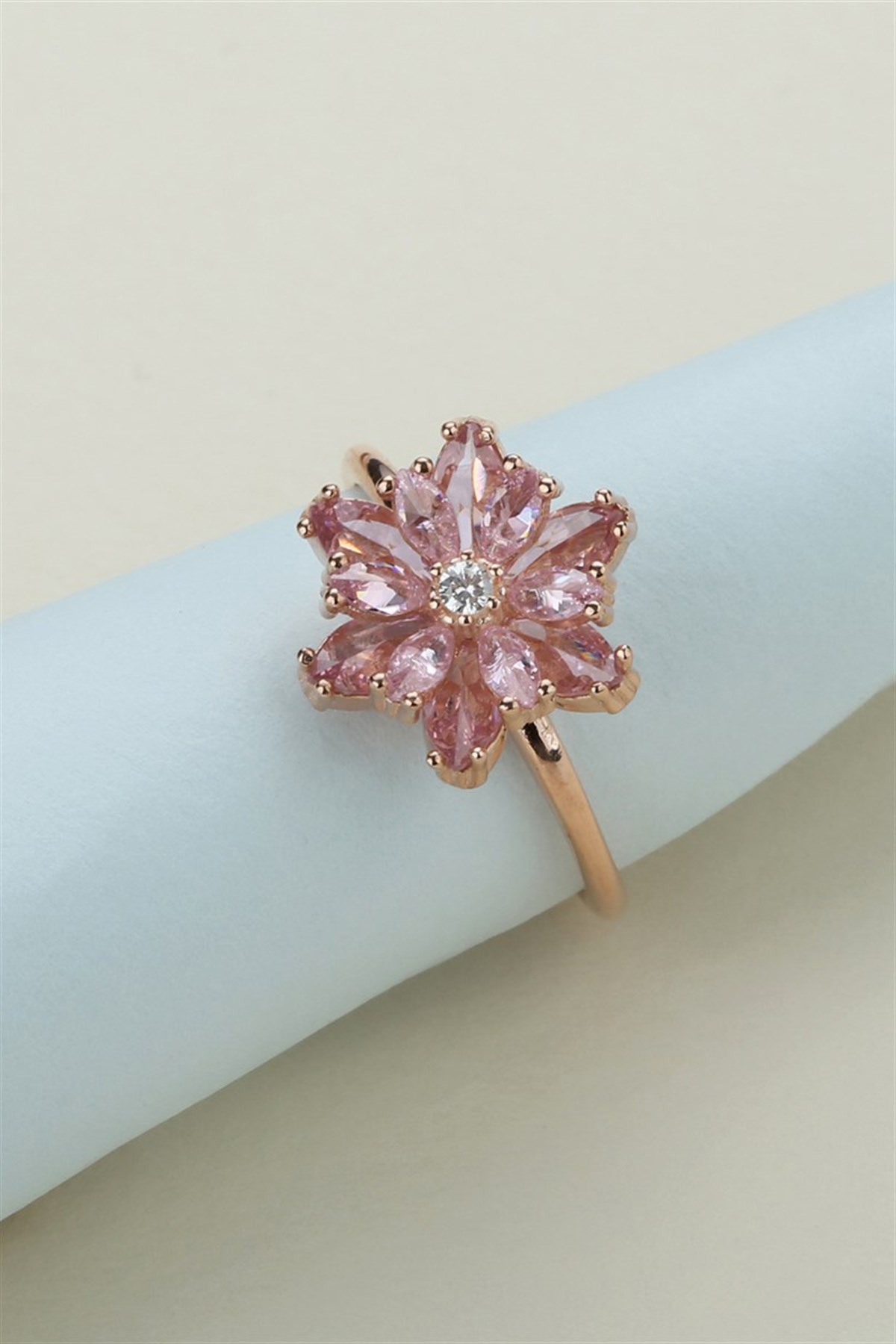 Gümüş Pembe Taşlı Lotus Kamelya Çiçeği Yüzük