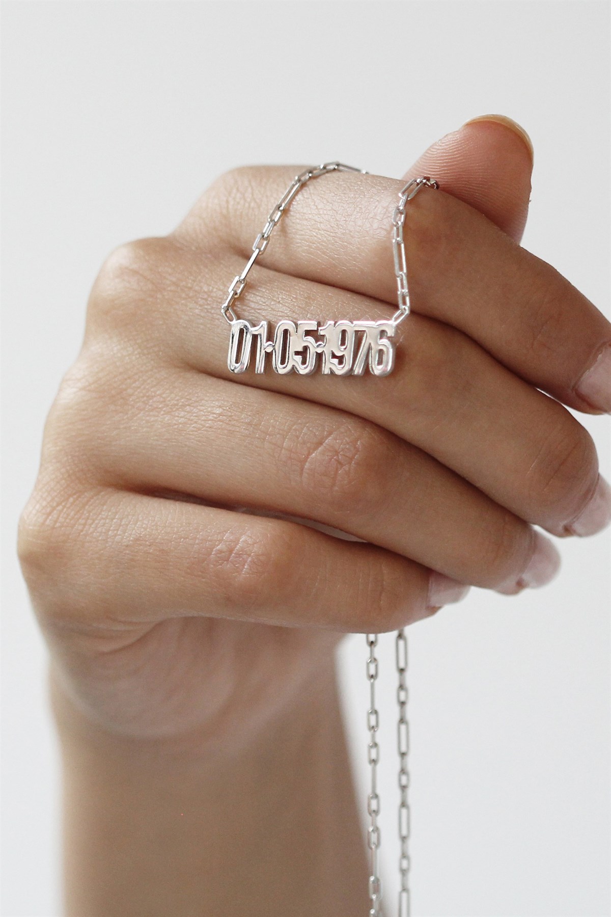 Gümüş Tarihli Kolye