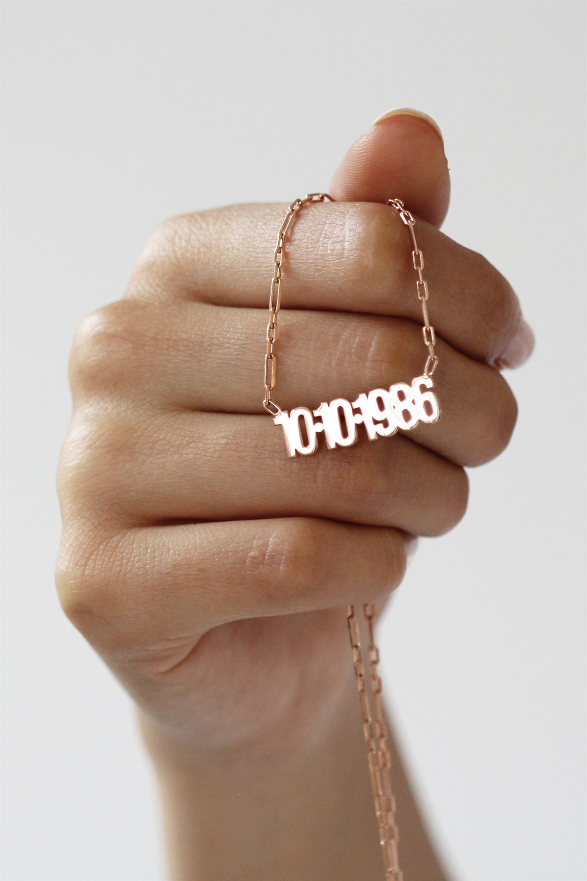 Gümüş Tarihli Kolye