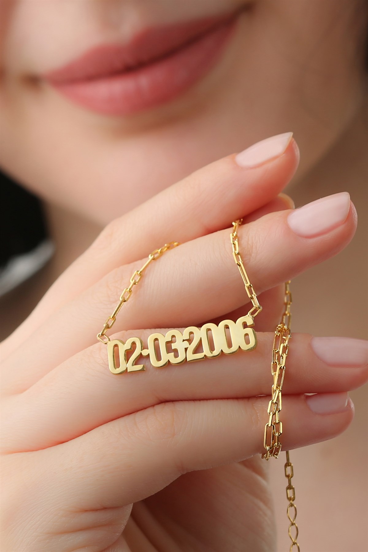 Gümüş Tarihli Kolye