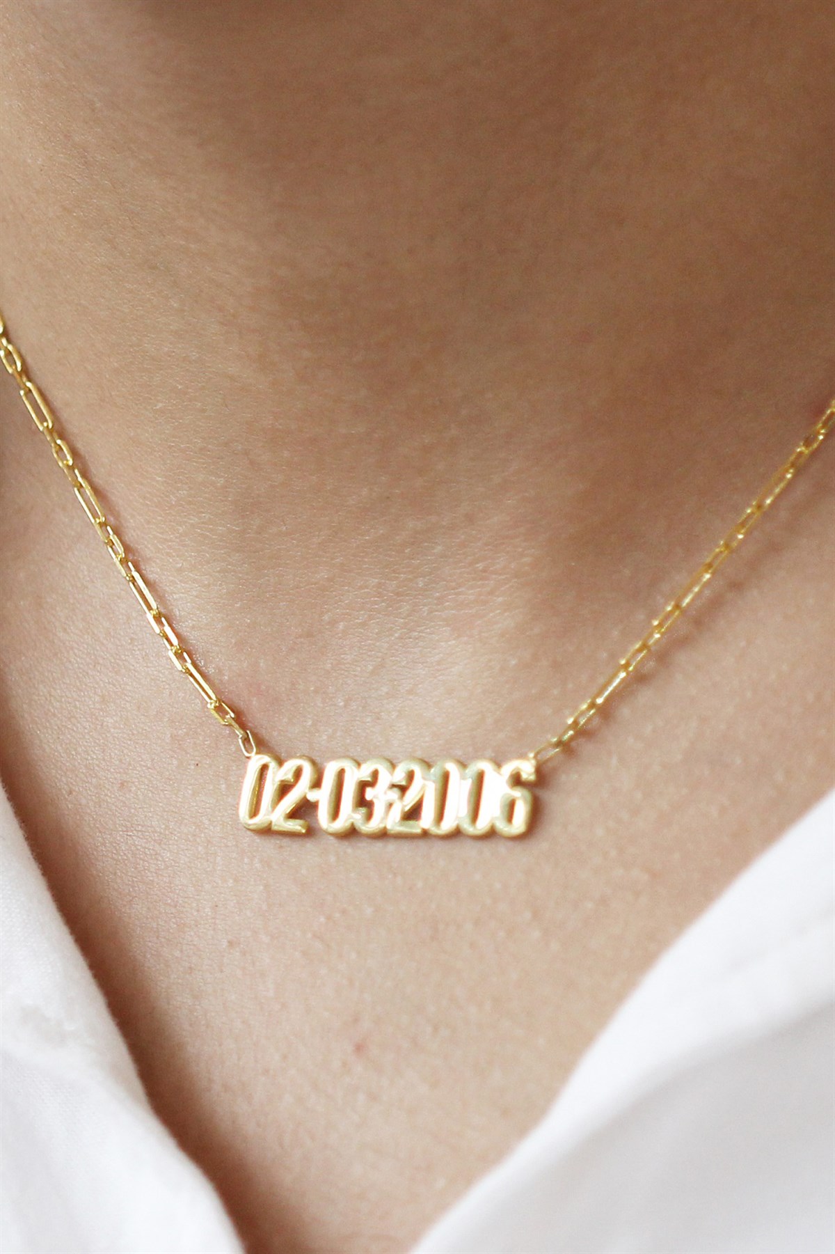 Gümüş Tarihli Kolye