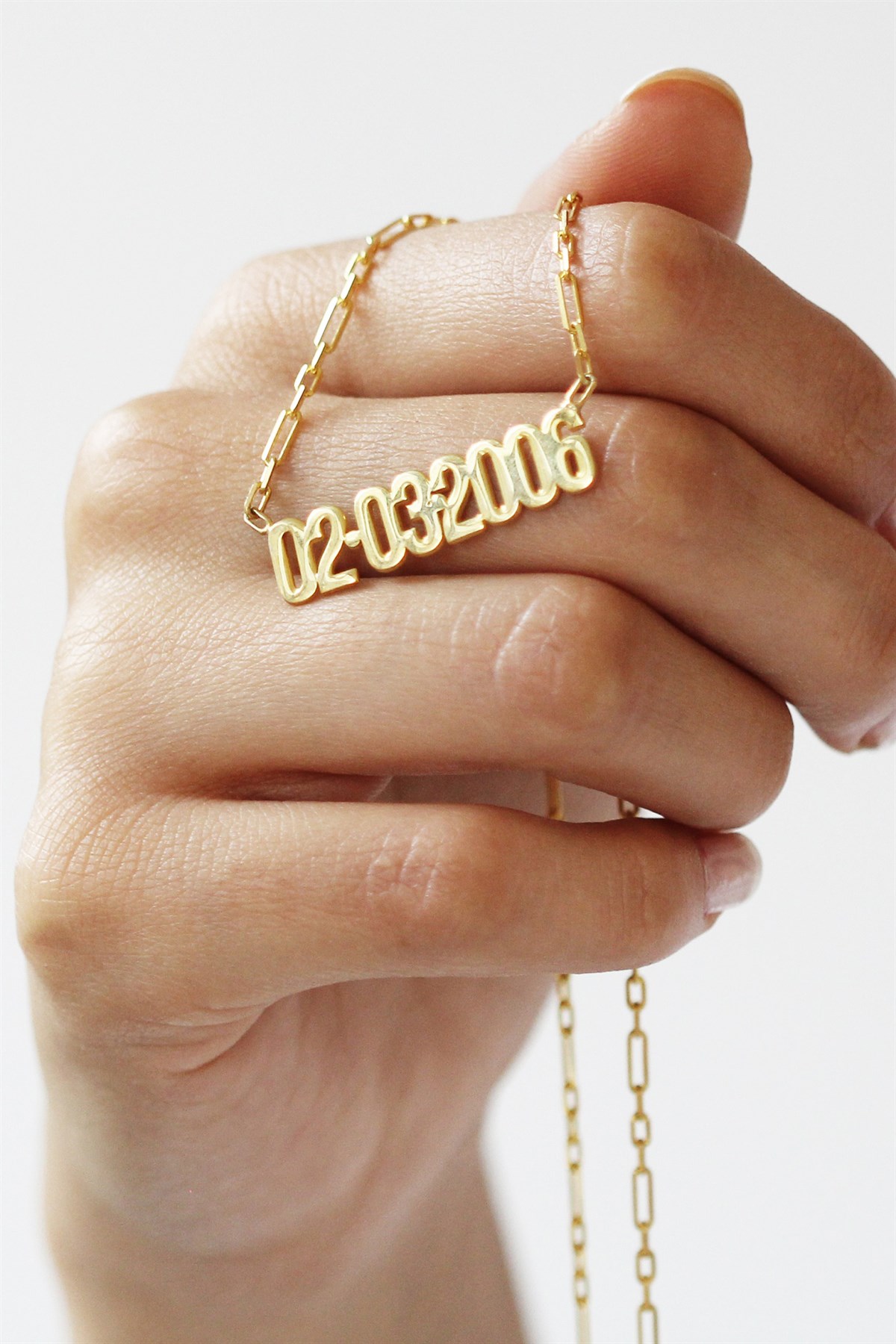 Gümüş Tarihli Kolye