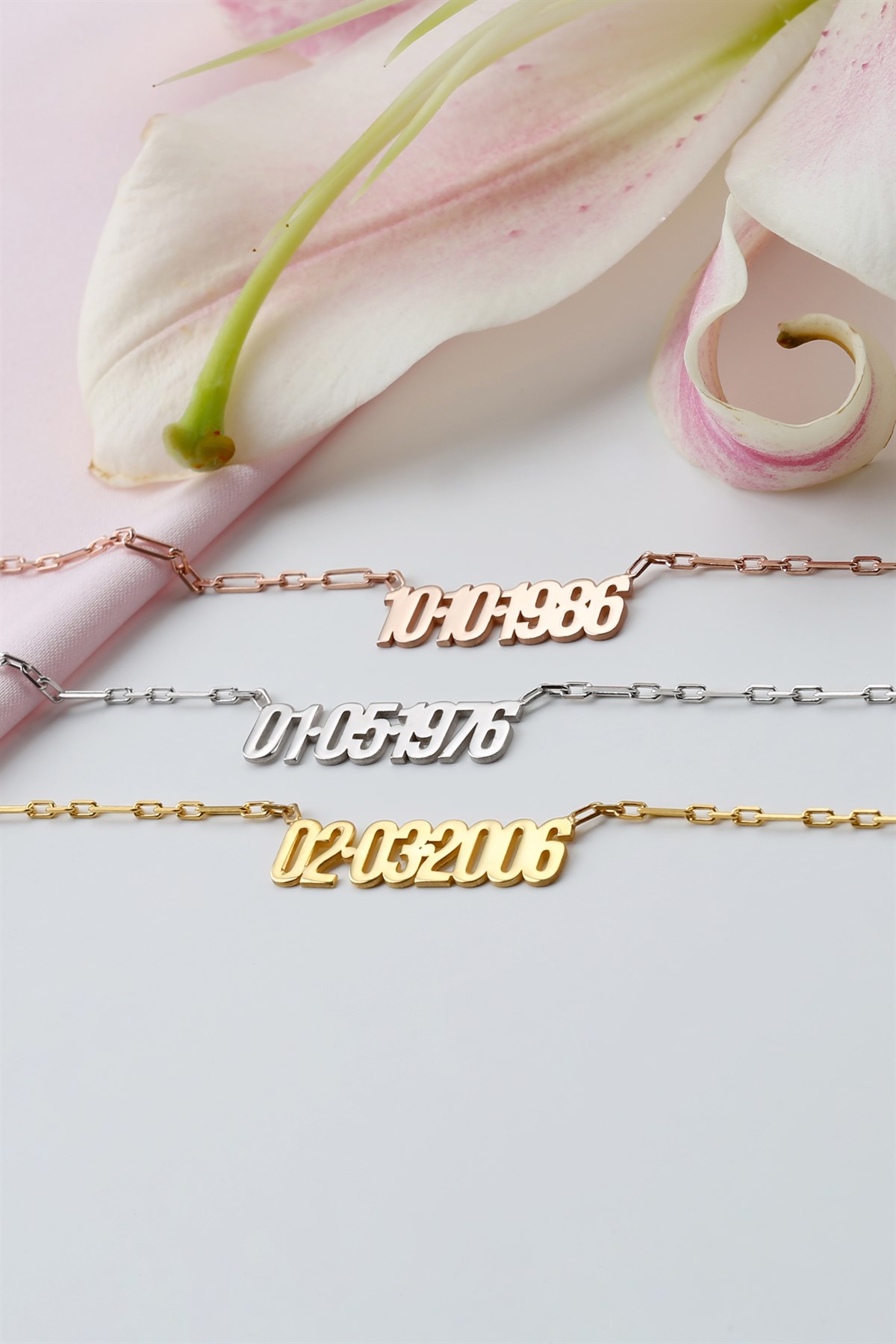 Gümüş Tarihli Kolye