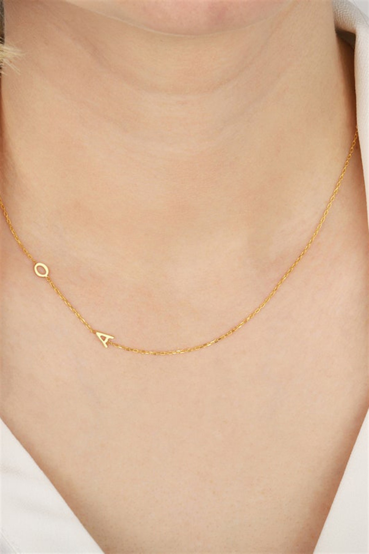 Gümüş Yandan Harfli Kolye