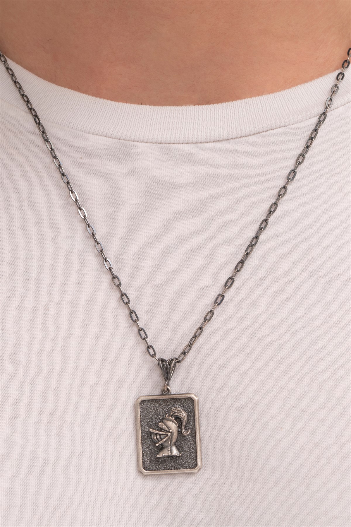 Gümüş Şövalye Miğferi Erkek Kolye