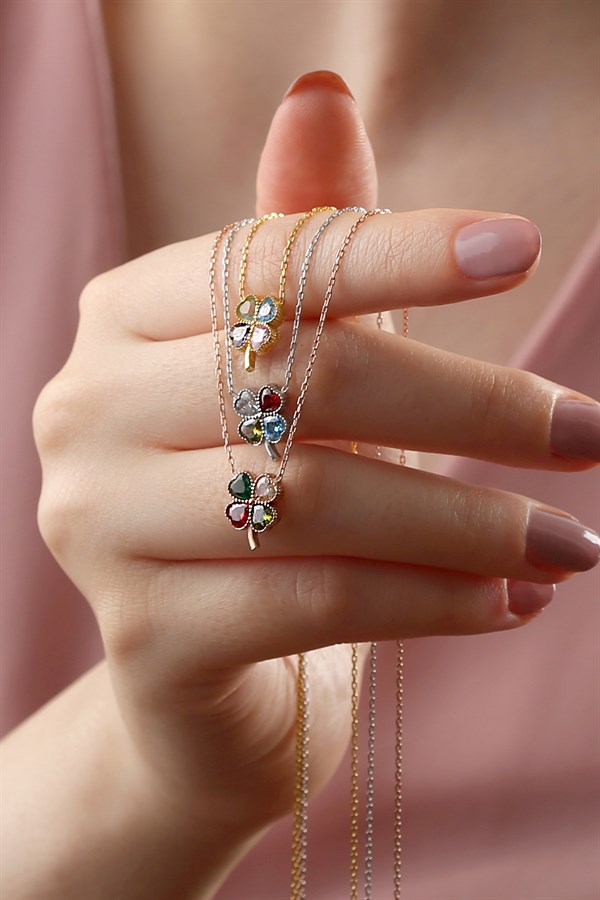 925 Ayar Kalpli Yonca Gümüş Kolye