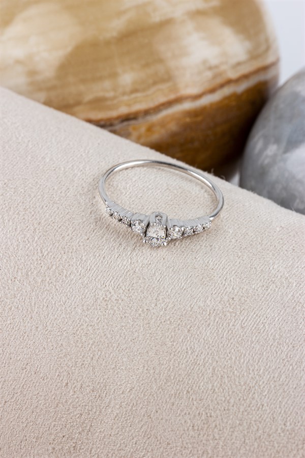 Altın Damla Sırataşlı Yüzük