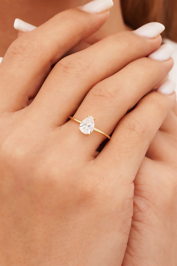 Altın Damla Taşlı Yüzük