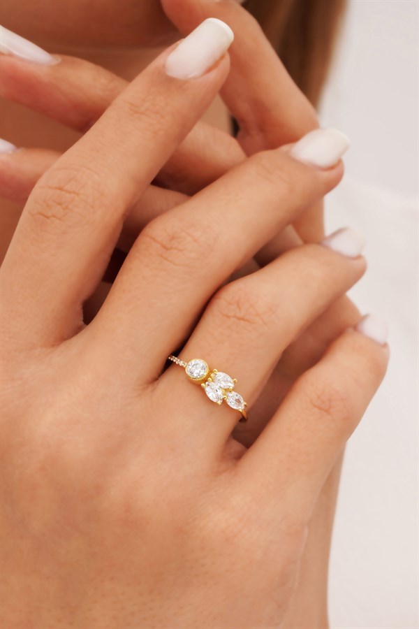 Altın Mekik Taşlı Tasarım Yüzük