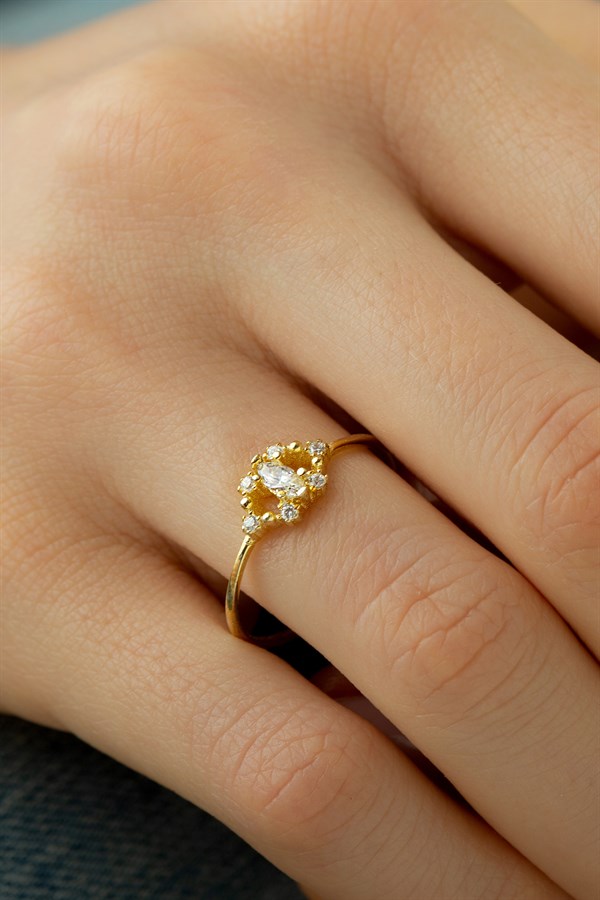 Altın Mekik Taşlı Yüzük