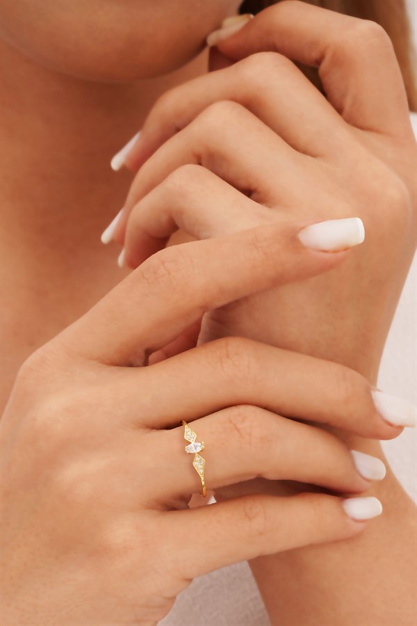 Altın Mekik Taşlı Yüzük