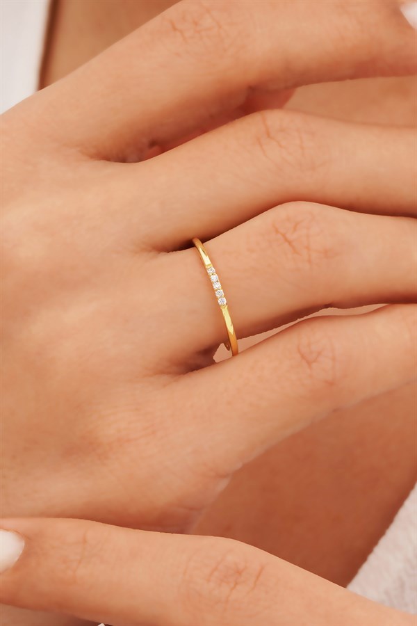 Altın Taşlı Alyans Yüzük