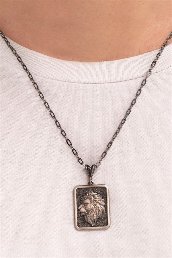 Gümüş Aslan Figürlü Erkek Kolye