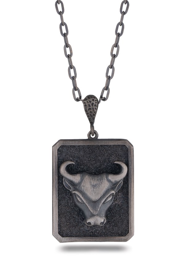 Gümüş Boğa Kolye