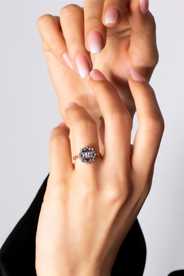 Gümüş Elmas Monürlü Baget Taşlı Kolye Küpe Yüzük Set