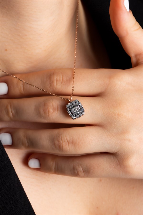 Gümüş Elmas Monürlü Baget Taşlı Kolye Küpe Yüzük Set