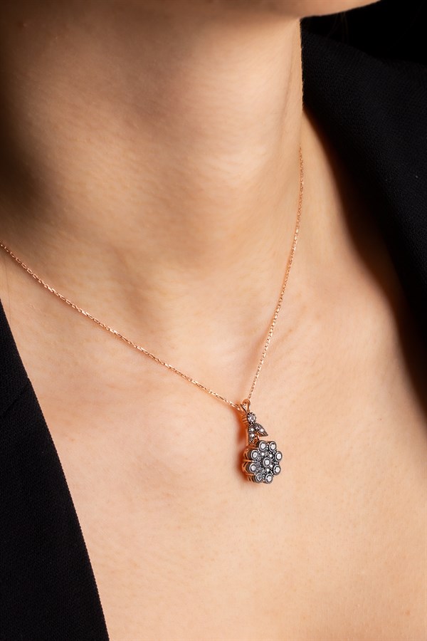 Gümüş Elmas Monürlü Çiçek Taşlı Kolye Küpe Yüzük Set