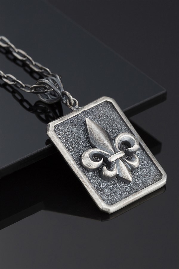 Gümüş Fransız Zambağı Kolye