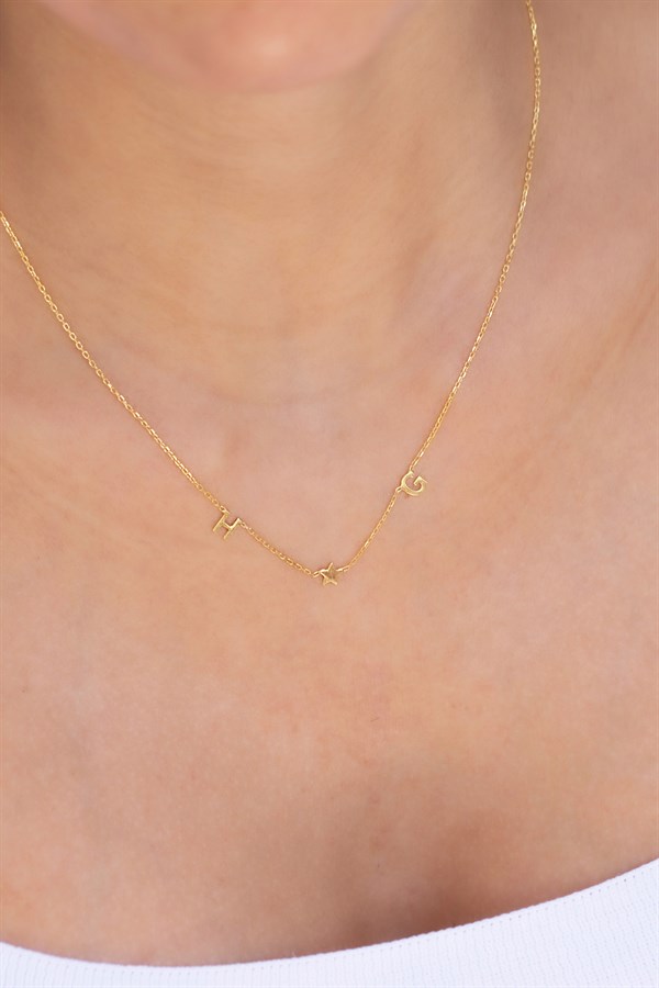 Gümüş Yıldızlı Harf Kolye