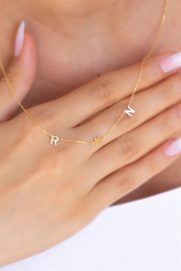 Gümüş Kar Tanesi Harf Kolye