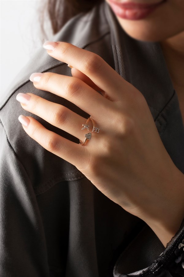 Gümüş İki Harfli Kalpli Sarılan Harfler Yüzük 