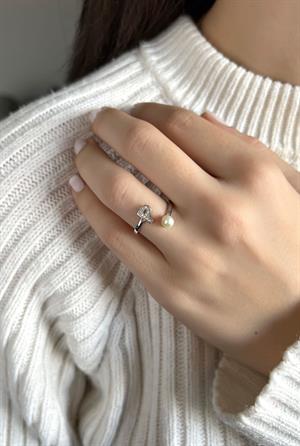 Gümüş İnci Taşlı Harf Yüzük