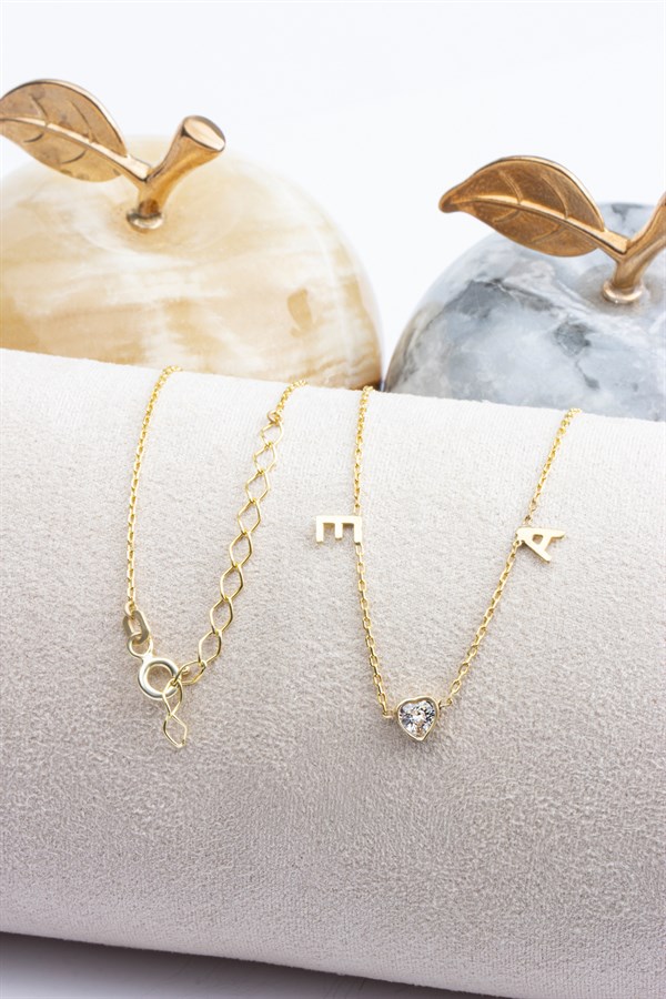 Gümüş Kalp Taşlı Harf Kolye