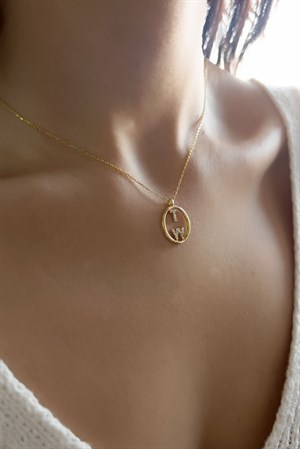 Gümüş Oval Form Harf Kolye