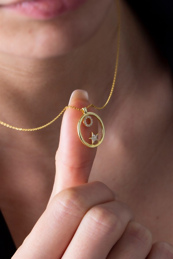 Gümüş Oval Form Yıldız Harf Kolye