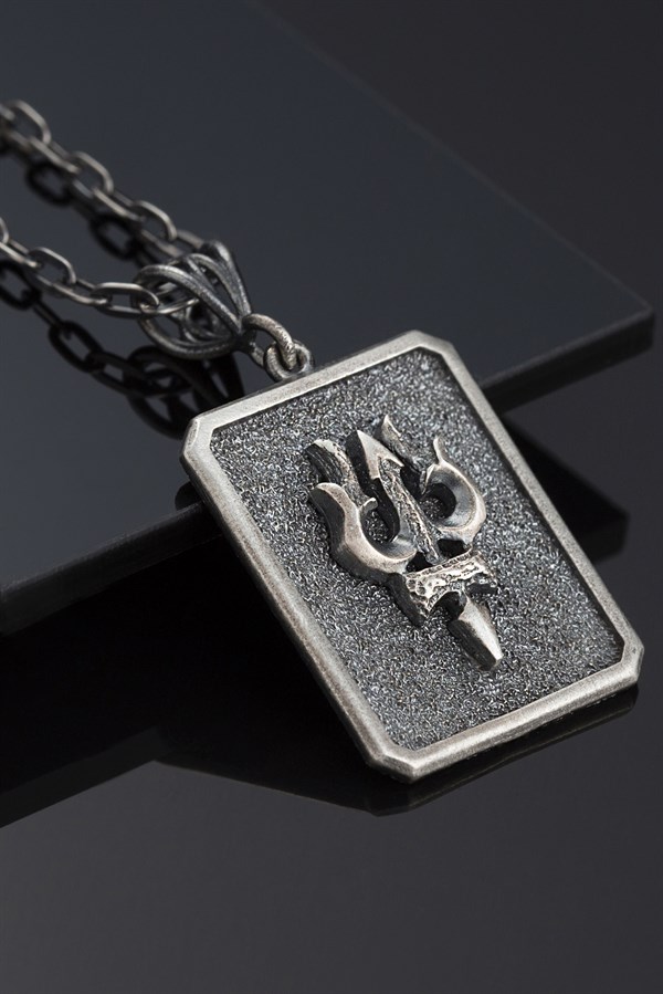 Gümüş Poseidon Mızrağı Figürlü Erkek Kolye