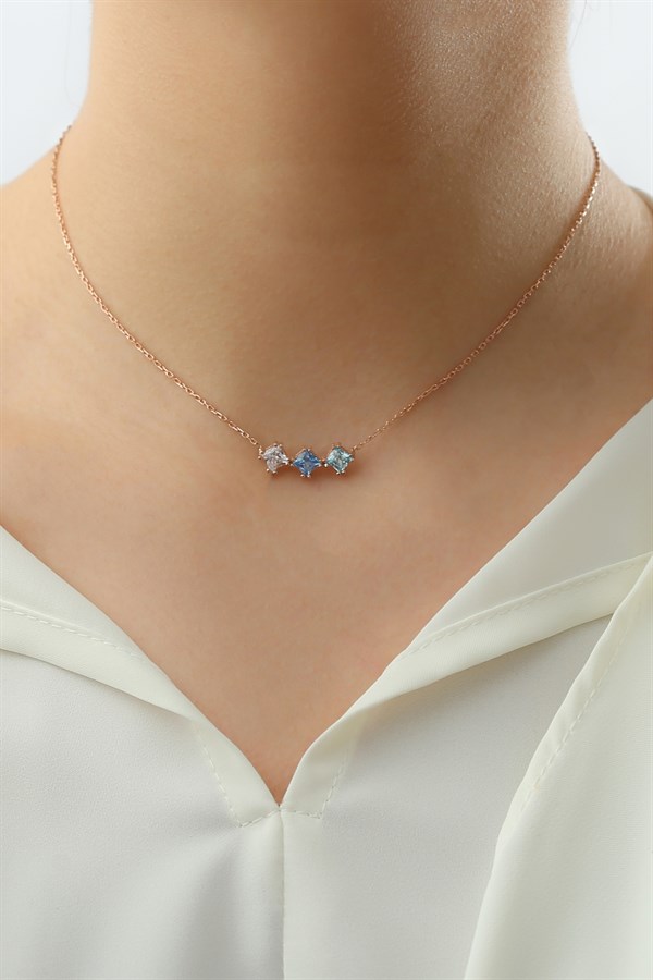 Gümüş Renkli Prenses Taşlı Kolye