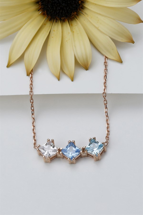 Gümüş Renkli Prenses Taşlı Kolye