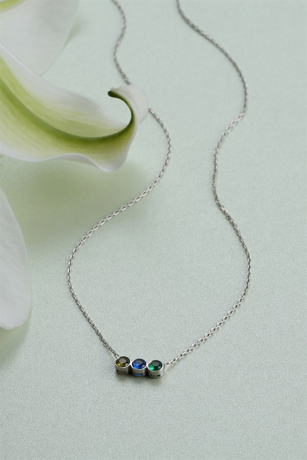 Gümüş Renkli Üç Taş Kolye