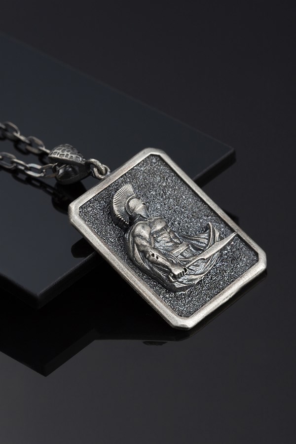 Gümüş Spartalı Savaşcı Erkek Kolye
