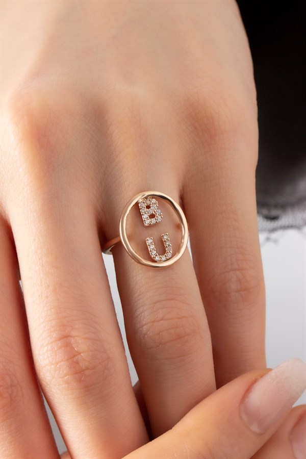 Gümüş Taşlı Ayarlanabilir Oval Form Harf Yüzük