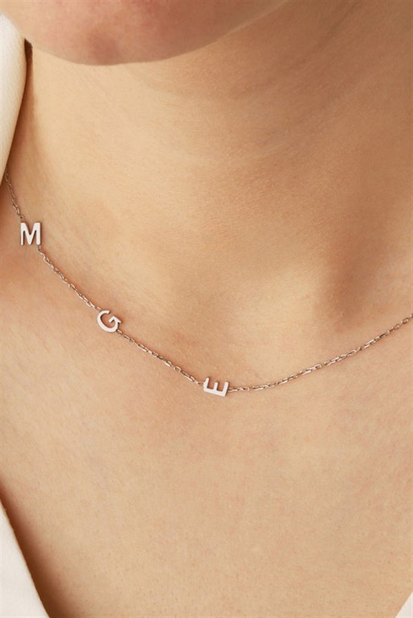 Gümüş Yandan Harfli Kolye
