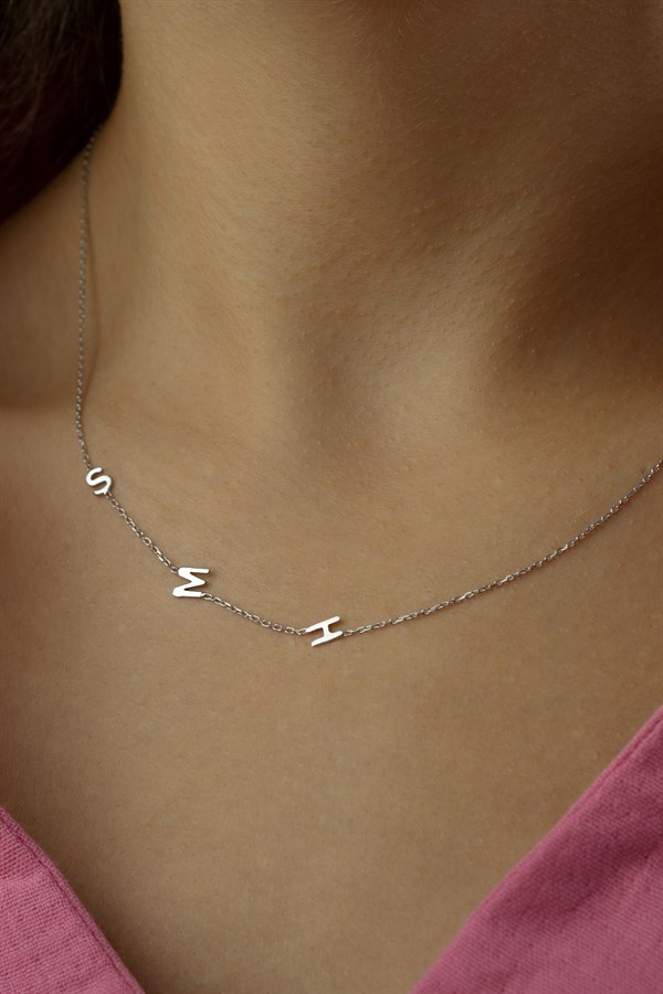 Gümüş Yandan Harfli Kolye