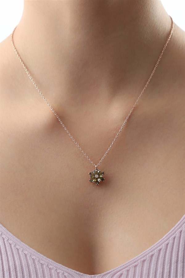 Gümüş Yeşil Taşlı Lotus Kamelya Çiçeği Kolye