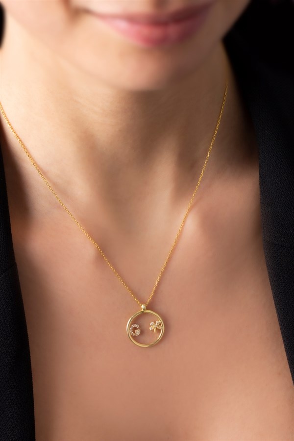 Gümüş Yuvarlak Form Yonca Harf Kolye