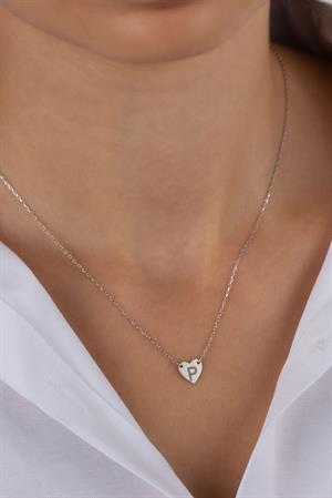 Kadın 925 Ayar Gümüş Kalpli Plaka Harf Kolye