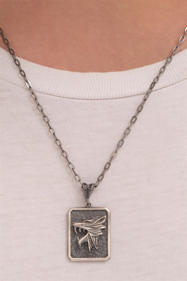 Gümüş Kurt Figürlü Erkek Kolye